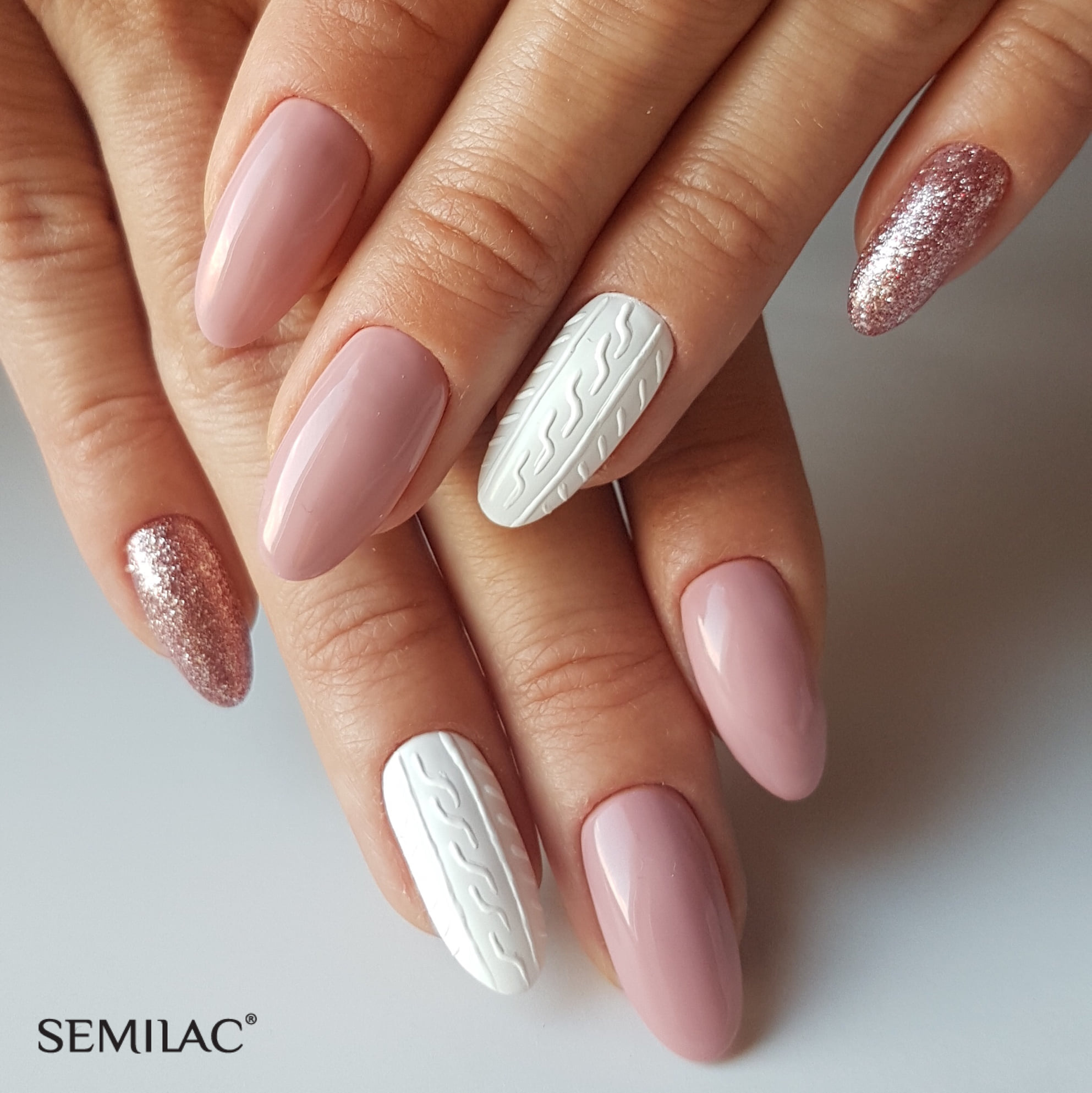 Beżowy lakier hybrydowy Semilac Allure 004 Classic Nude - obrazek 3