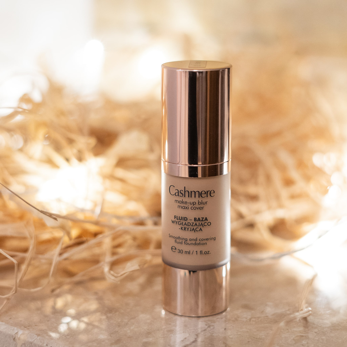 Dax-Cashmere-Podkład-Fluid-Baza-Wygładzająco-Kryjąca-z-ekstraktem-ze-złotej-algi