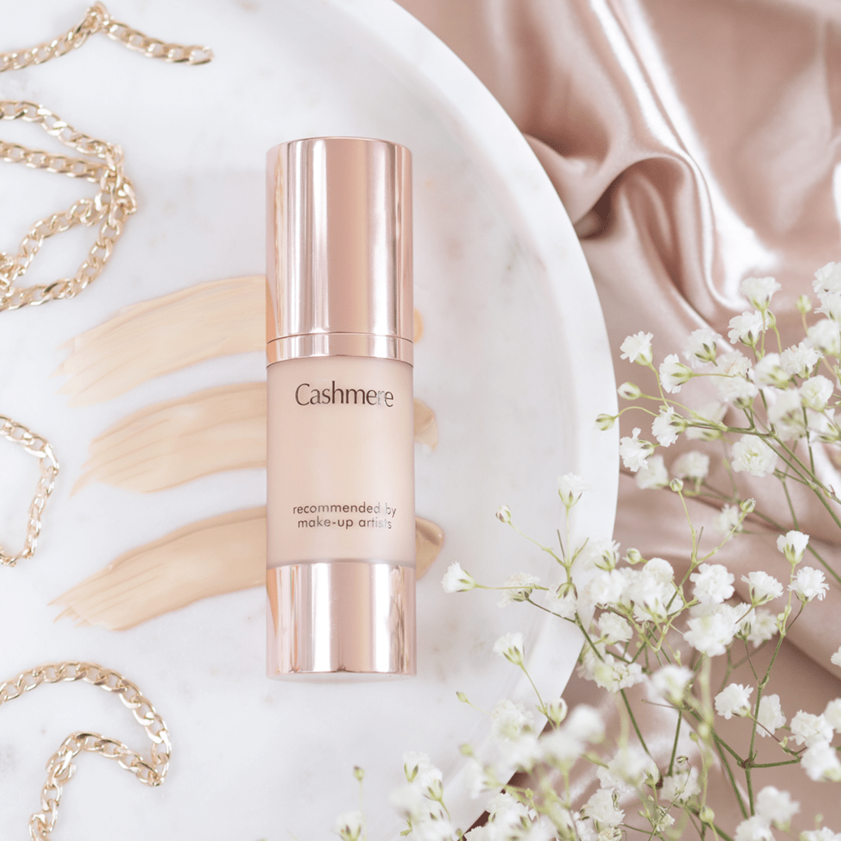 dax-cosmetics-cashmere-illuminated-make-up-fluid-rozświetlający-zapewniający-naturalny-blask