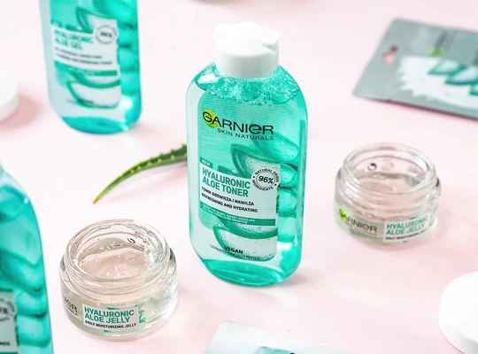Tonik-Garnier-Hyaluronic-Aloe-do-pielęgnacji-skóry-z-aloesem-i-nawilżeniem-cery