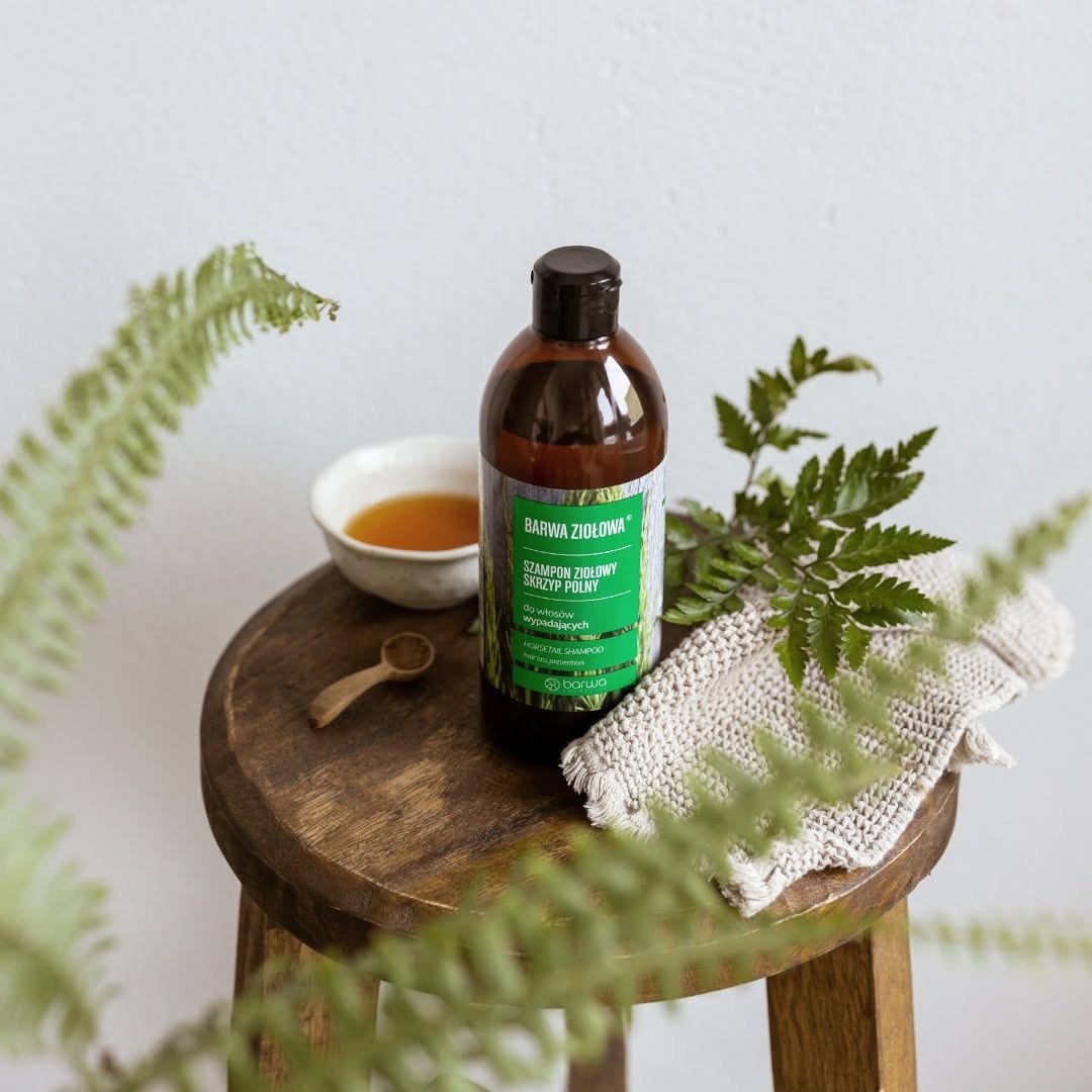 Wzmacniający szampon ze skrzypem polnym do włosów wypadających i osłabionych Barwa Ziołowa - obrazek 2