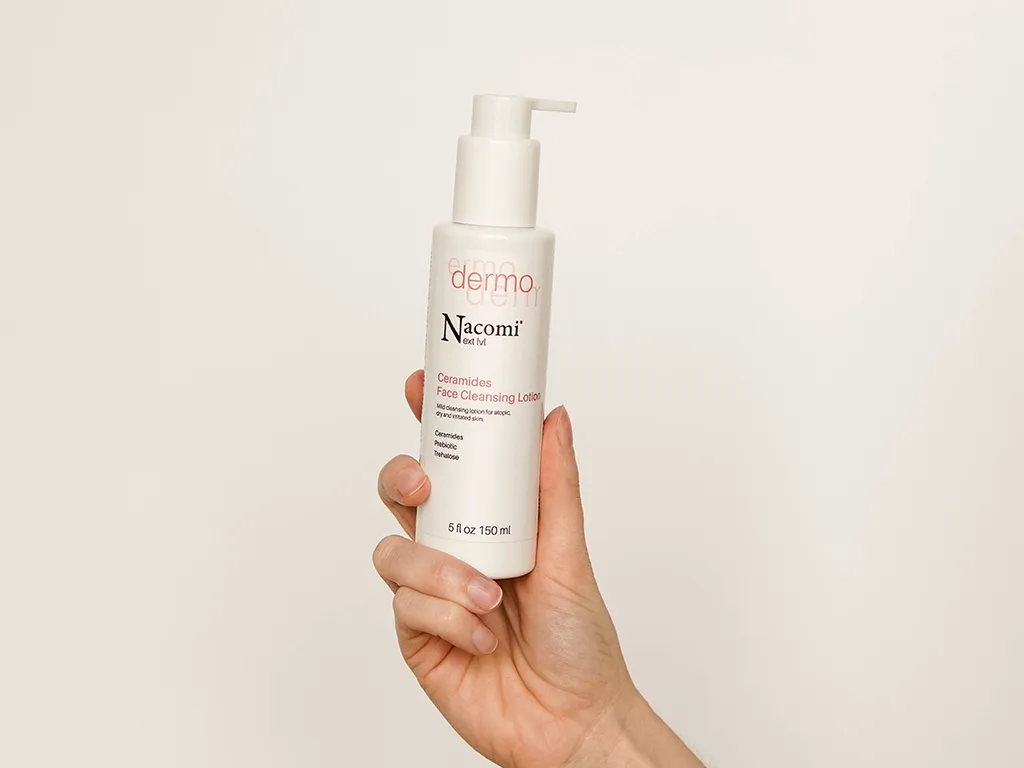 Łagodna-Emulsja-Nacomi-Next-Level-do-oczyszczania-i-nawilżania-cery-wrażliwej