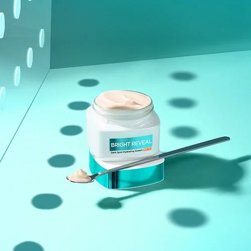 Loreal-Bright-Reveal-Nawilżający-Krem-Redukujący-Przebarwienia-z-SPF50-przeciw-przebarwieniom