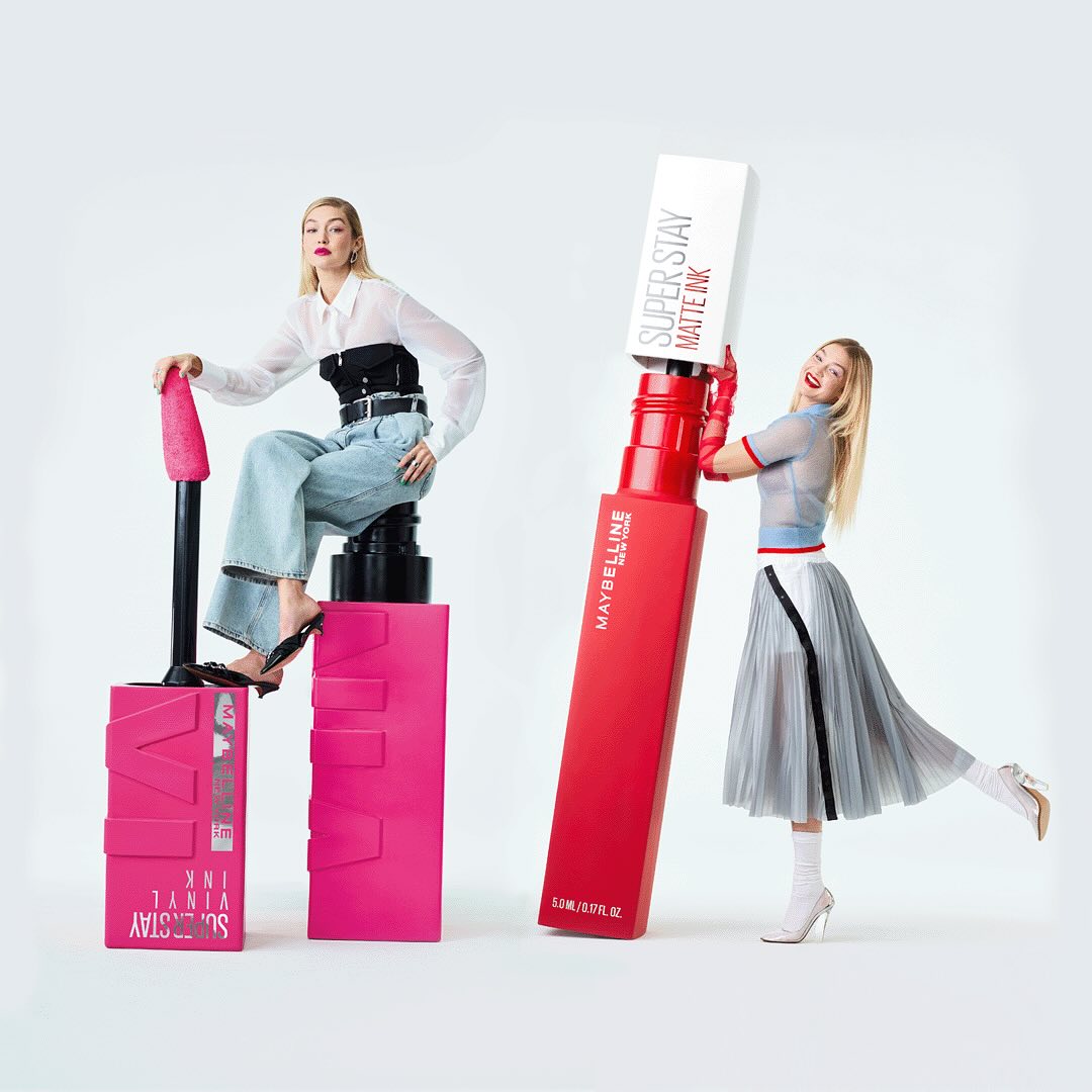 maybelline-superstay-vinyl-ink-winylowa-pomadka-do-ust-dająca-ekstremalnie-intensywny-winylowy-połysk