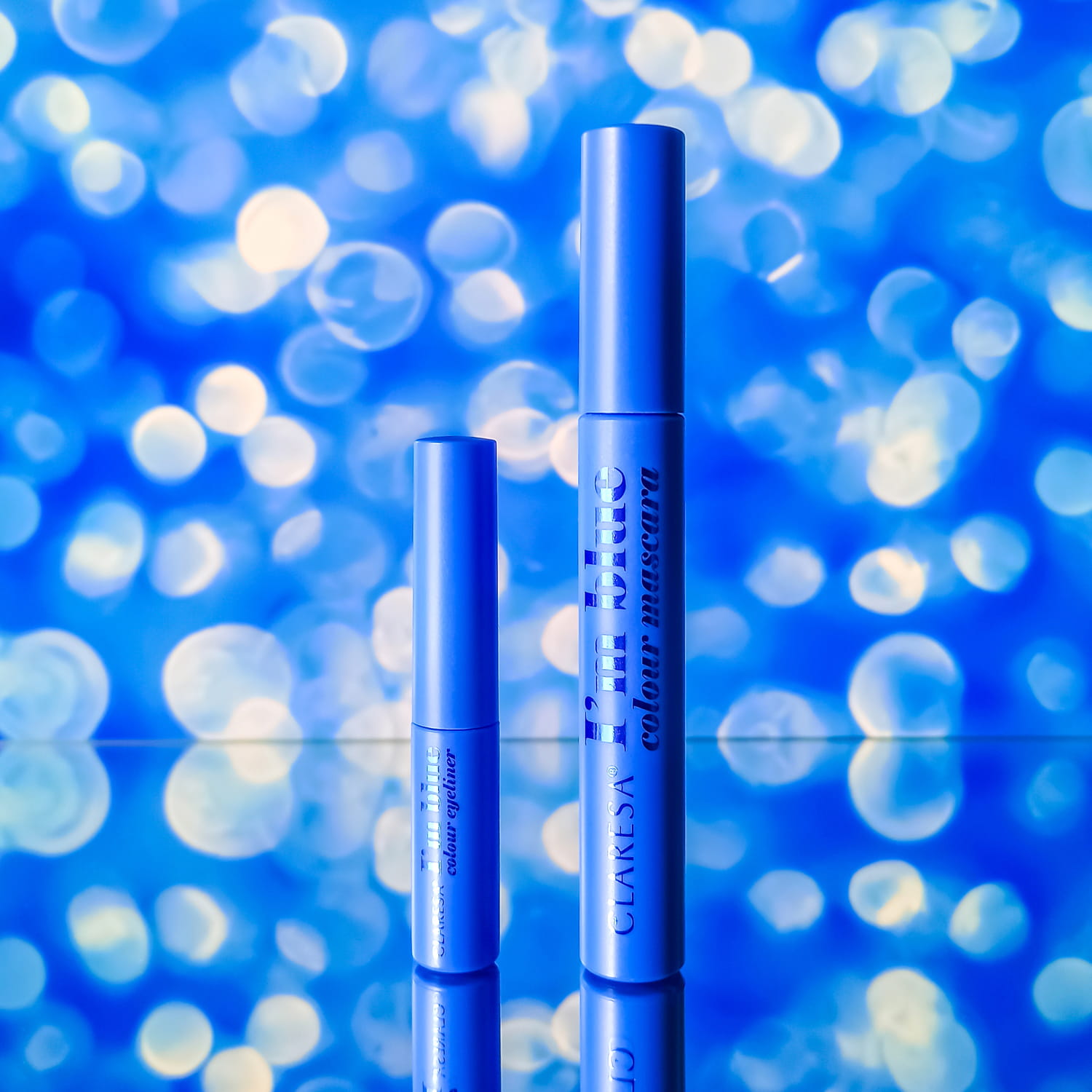 precyzyjny-niebieski-liner-do-kreatywnego-makijażu