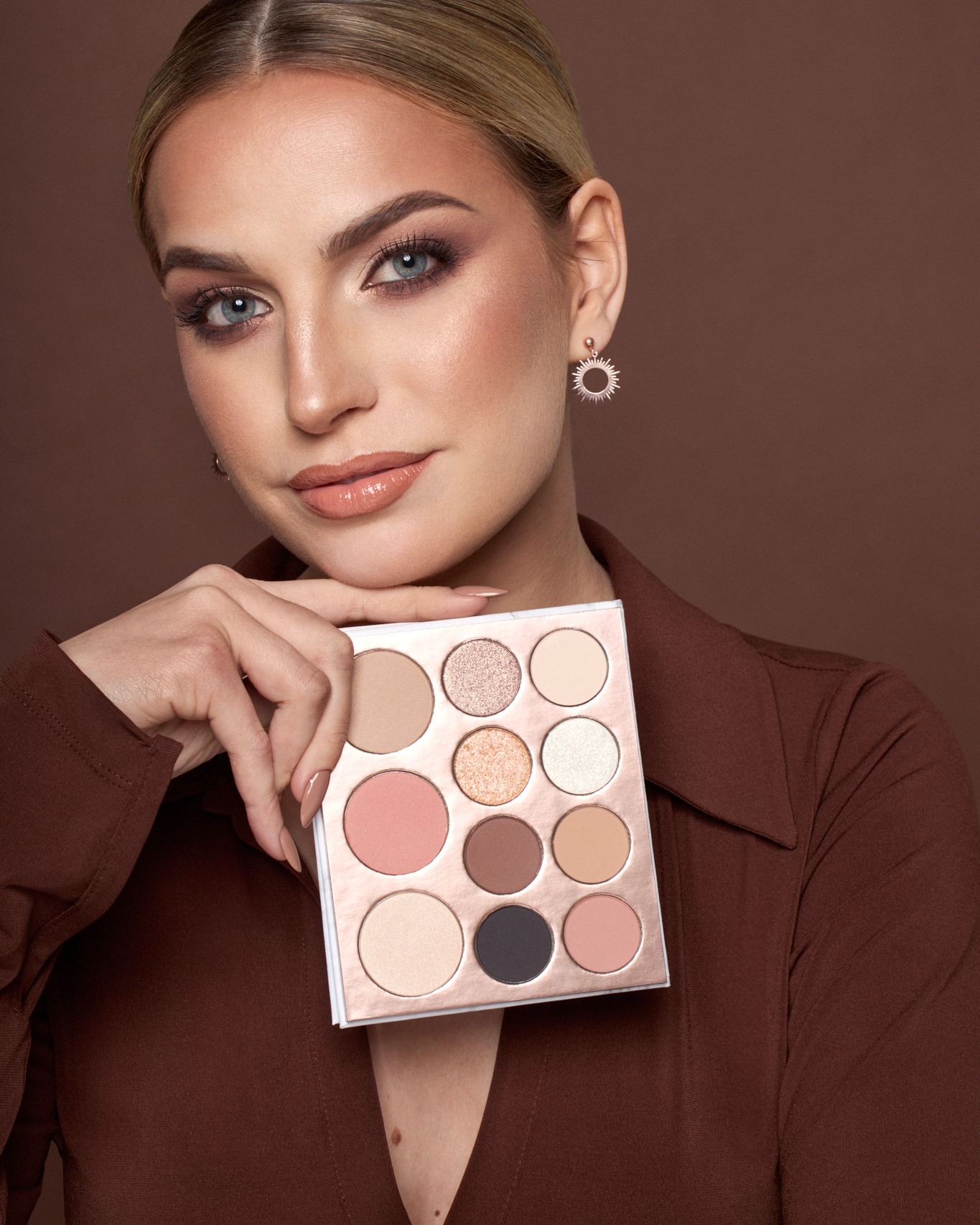 brushup-by-maxineczka-multifunkcyjna-paleta-do-makijażu-oczu-i-twarzy-01-dusk-lover-do-dziennego-i-wieczorowego-makijażu