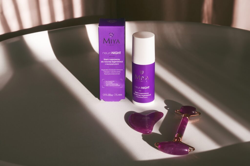 MIYA-neuroNIGHT-Krem-intensywna-nocna-regeneracja-skuteczne-nawilżenie-i-wygładzenie-skuteczne-na-wszystkie-typy-cery