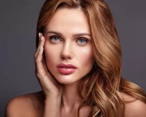 Cienie, które wydobędą piękno niebieskich oczu – poznaj najlepsze kolory!