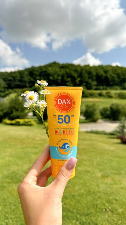 emulsja-z-filtrem-SPF50-dla-skóry-dziecka