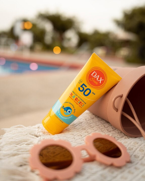 Dax-Sun-Emulsja-Ochronna-dla-Dzieci-SPF50-idealna-na-wakacje