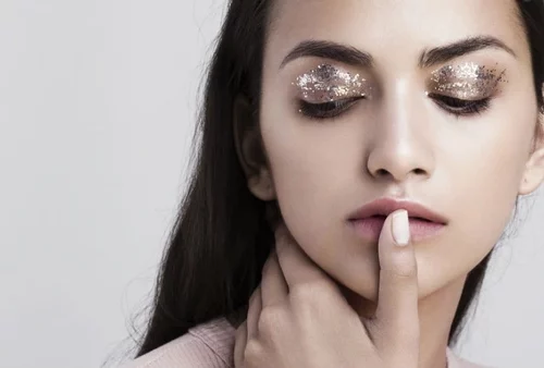 Dobra baza pod cienie – jak ją wybrać i dlaczego warto jej używać?