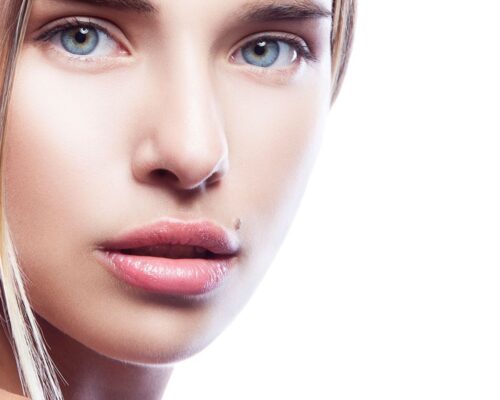 Jak dbać o usta? Nawilżenie to podstawa dla pięknej pomadki