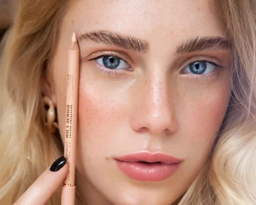 Jak dobrać kolor kredki do oczu?