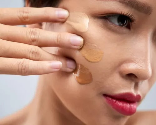 Jak dobrać odcień podkładu? Ciepłe, chłodne i neutralne kolory