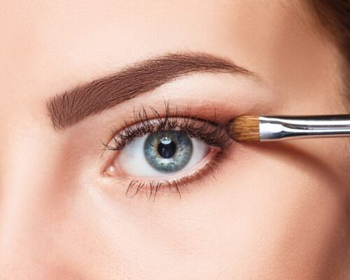 Jak dopasować cienie do koloru oczu, by uzyskać najlepszy efekt?