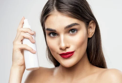Jak wybrać dobry utrwalacz do makijażu? Kilka praktycznych wskazówek