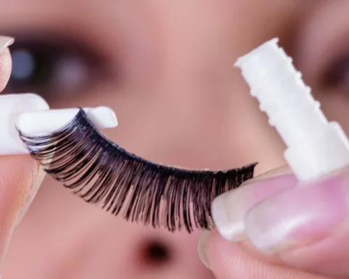 Jaki klej do rzęs wybrać? Poznaj klucz do trwałego i bezpiecznego efektu