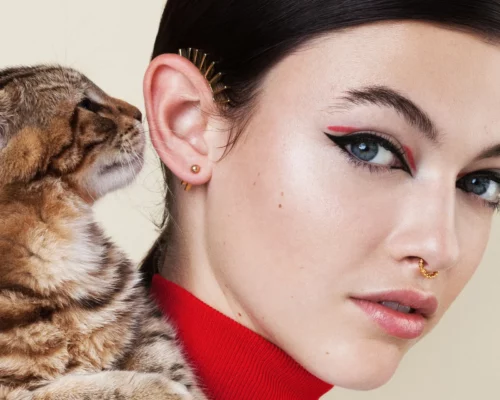 Kocie oko krok po kroku – jak stworzyć perfekcyjny makijaż?