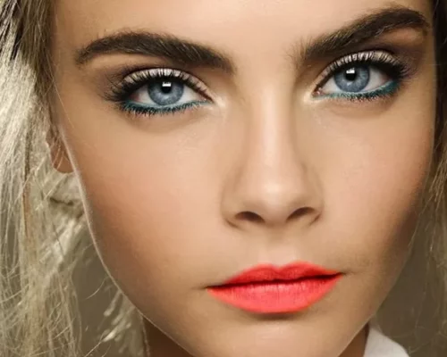 Kolorowe eyelinery – odkrywamy najmodniejsze kolory!