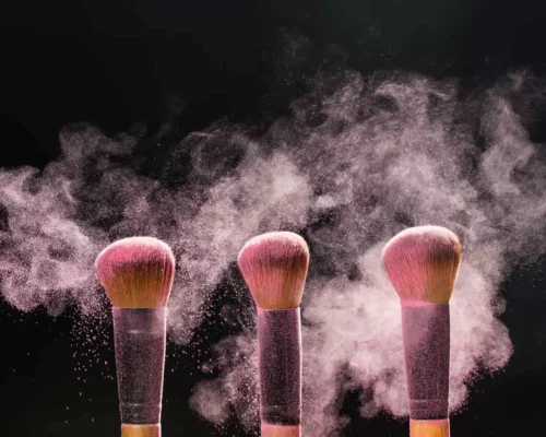 Konsystencja różu do policzków – jak wybrać idealną formułę?