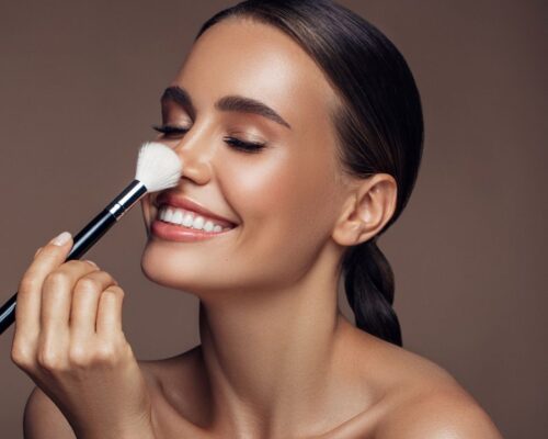 Konturowanie nosa – jakie produkty i akcesoria będą Ci potrzebne?