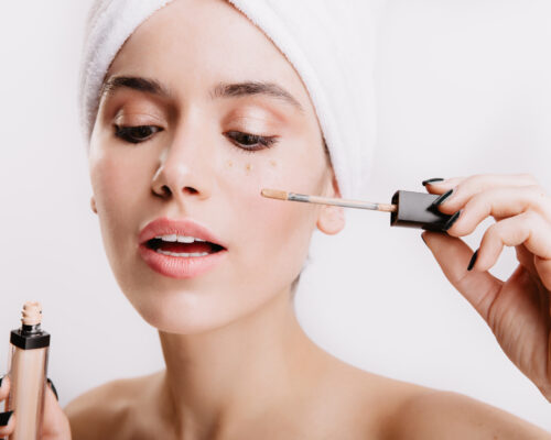 Korektor pod oczy – jak wybrać idealny i jak go nakładać?