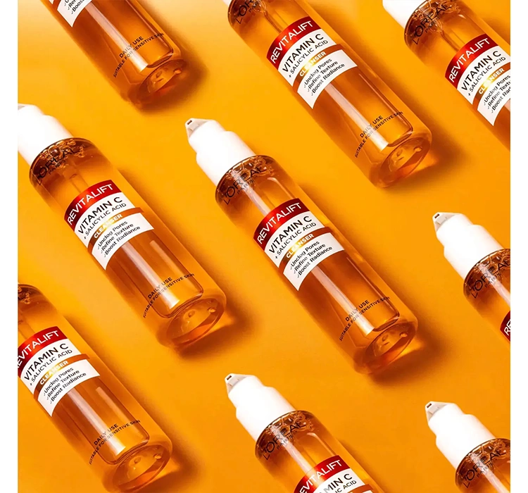 loreal-revitalift-oczyszczający-żel-do-mycia-twarzy-z-witaminą-c-i-kwasem-salicylowym-do-cery-matowej