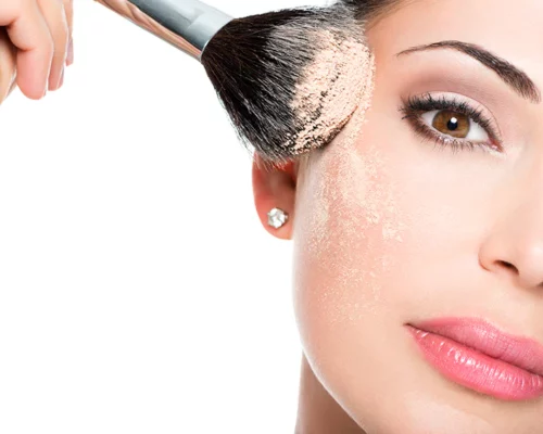 Makijażowe wpadki, które popełniasz nieświadomie – sprawdź, jak ich uniknąć!