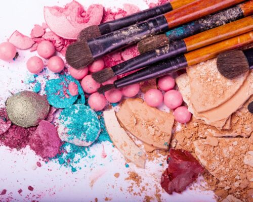 Na co zwrócić uwagę przy wyborze cieni do powiek?