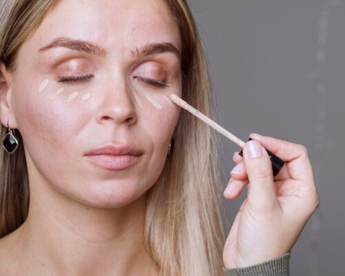 Najczęstsze błędy przy wyborze korektora pod oczy – jak ich uniknąć?