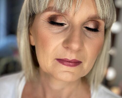 Najczęstsze błędy w makijażu odmładzającym – czego unikać, by wyglądać świeżo i promiennie?