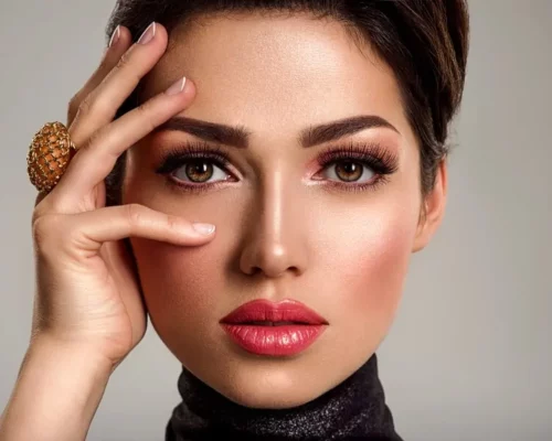 Powiększanie oczu makijażem – jakie kosmetyki warto mieć w swojej kosmetyczce?