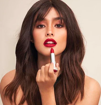 jak dobrać odcień szminki do jasnej karnacji