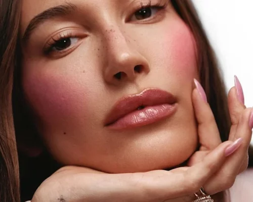 Berry Blush – soczysty trend, który podkreśli Twoje policzki