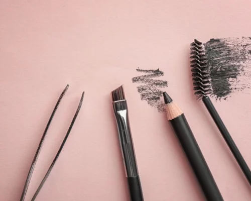 Brwi na 5+ - ranking kosmetyków do brwi