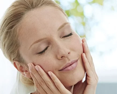 Delikatne oczyszczanie skóry wrażliwej