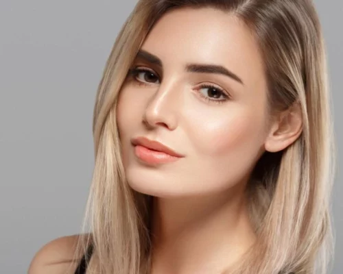 Delikatny makijaż Clean girl