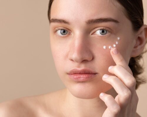 Dlaczego warto chronić okolice oczu przed słońcem?