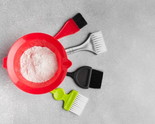 Dlaczego warto farbować włosy w domu zamiast w salonie?