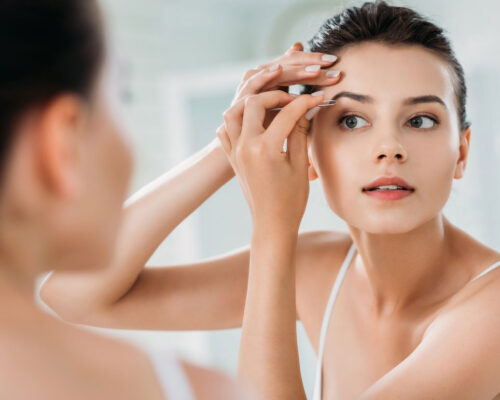 Domowa regulacja brwi krok po kroku – bezpiecznie, precyzyjnie, skutecznie