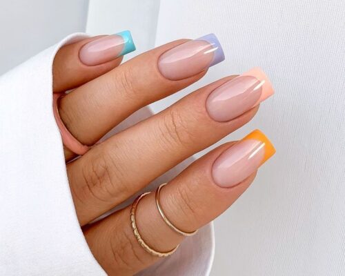 French w nowej odsłonie – pastelowe końcówki