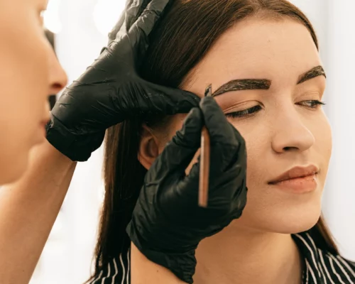 Jak długo utrzymuje się efekt henny na brwiach i od czego to zależy?