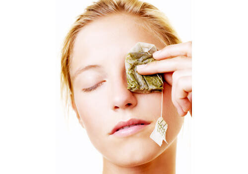 Kosmetyki, które pomogą rozjaśnić cienie pod oczami