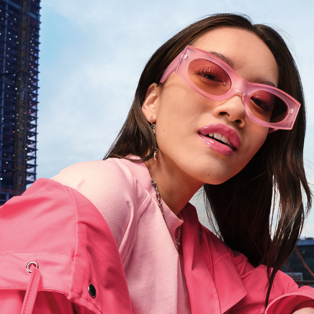 jaki-blyszczyk-nie-klei-sie-na-ustach