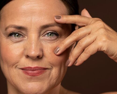 Nie tylko twarz – kompleksowa pielęgnacja skóry dojrzałej
