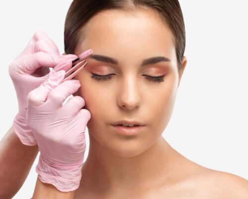 Pielęgnacja brwi po laminacji – jak przedłużyć efekt zabiegu?