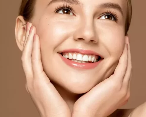 Promienna cera bez tajemnic – dieta, domowe rytuały i makijaż