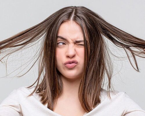 Szybko przetłuszczające się włosy? Poznaj najlepsze domowe receptury