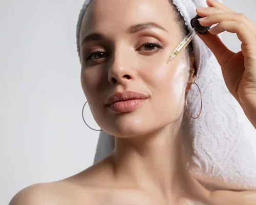 Jak prawidłowo używać serum do twarzy w codziennej pielęgnacji?