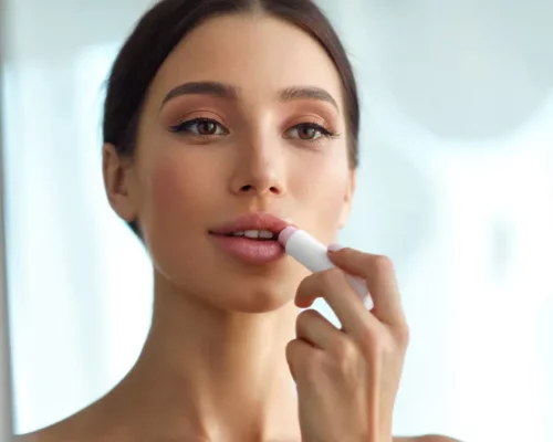 Letnia pielęgnacja ust krok po kroku